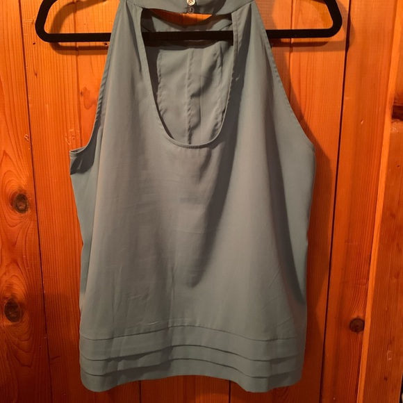 Blue top - Picture 2 of 3